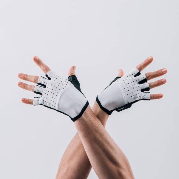 Cafe Du Cycliste Summer Mitts White