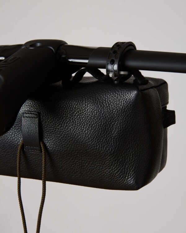 Fingerscrossed Leather Handlebar Bag