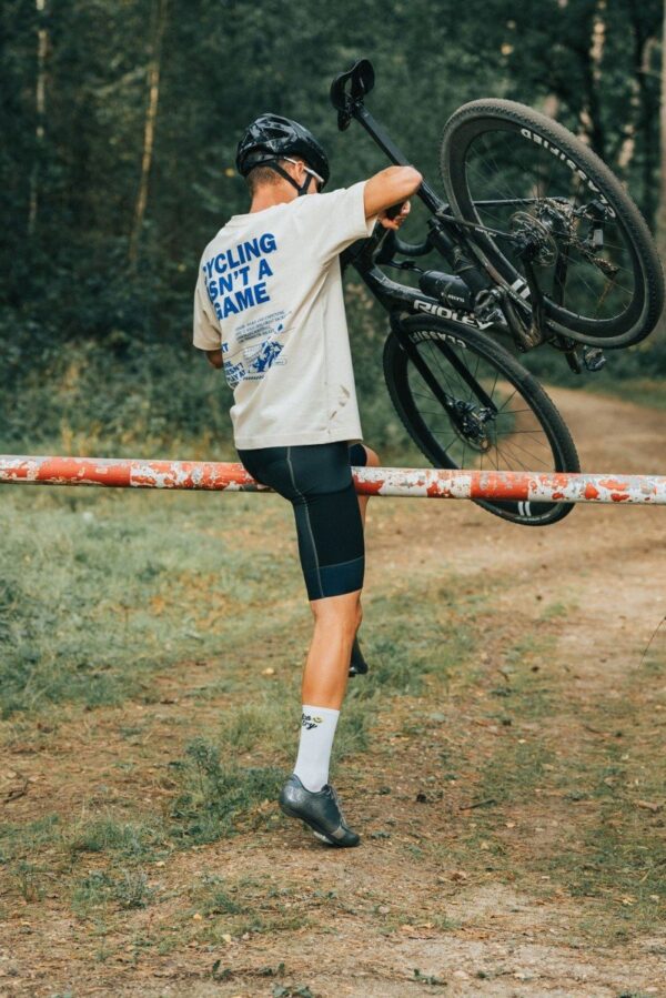 çois Cycling Legac T-Shirt Cycling isnt A Game Blue
